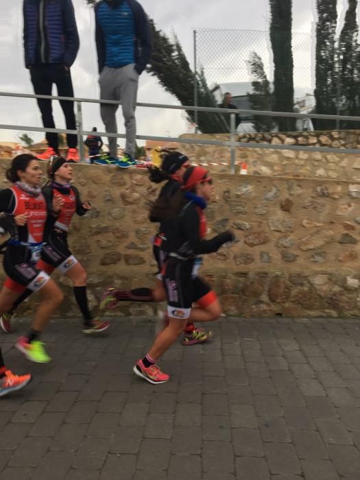 El duatlón por equipos abre la temporada de triatlón en la Región