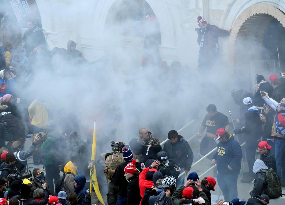 Una torba de seguidors de Trump assalta el Capitol