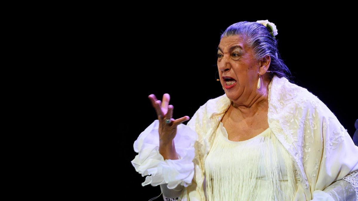 Juana la del Pipa en una actuación en la Bienal de Flamenco.