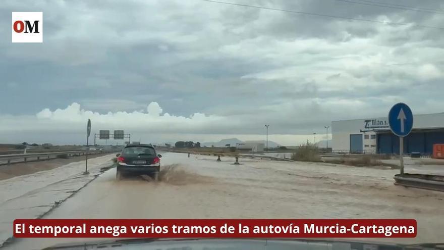 El temporal anega varios tramos de la autovía Murcia-Cartagena