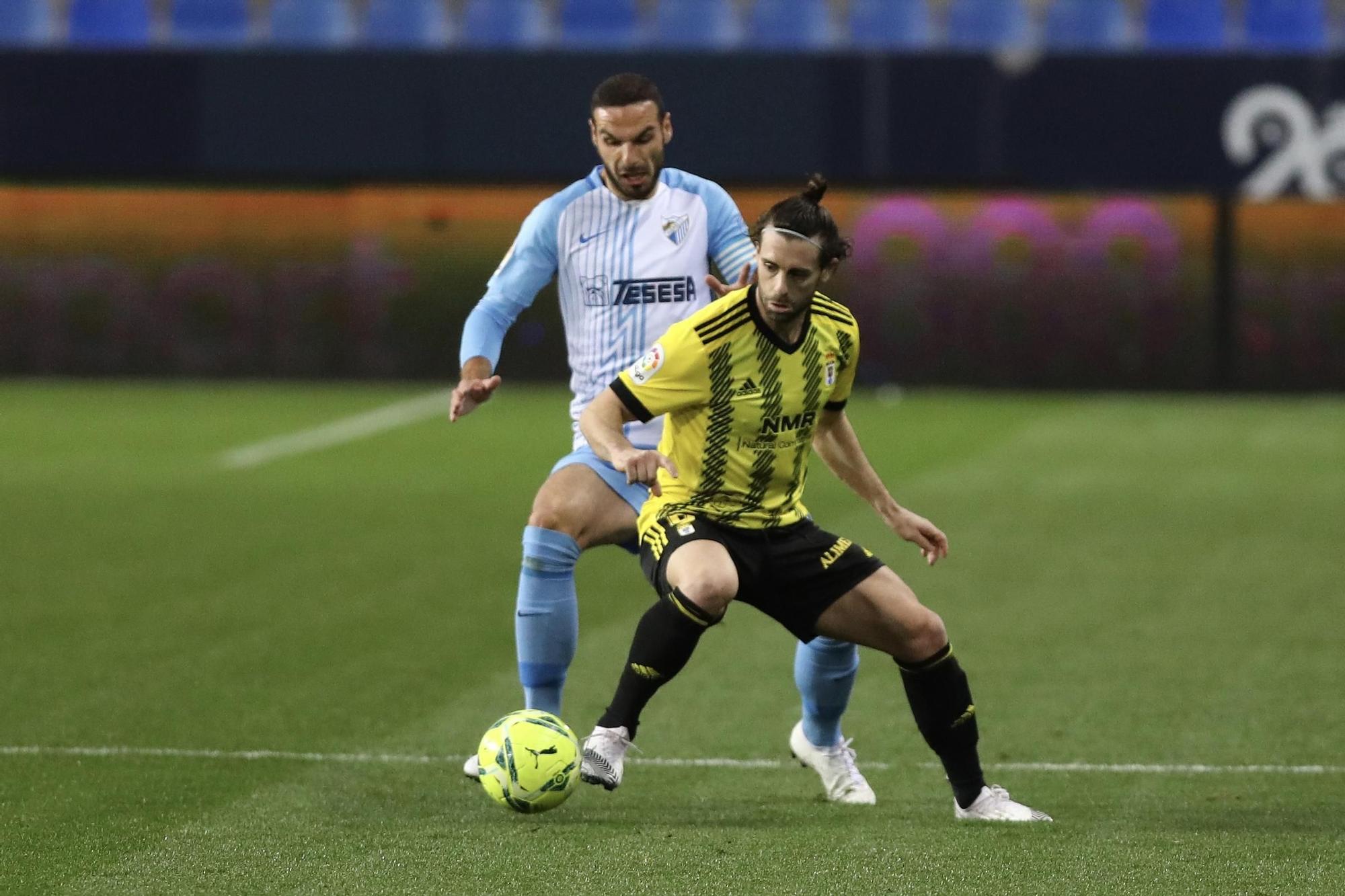 El partido entre el Málaga y el Oviedo, en imágenes