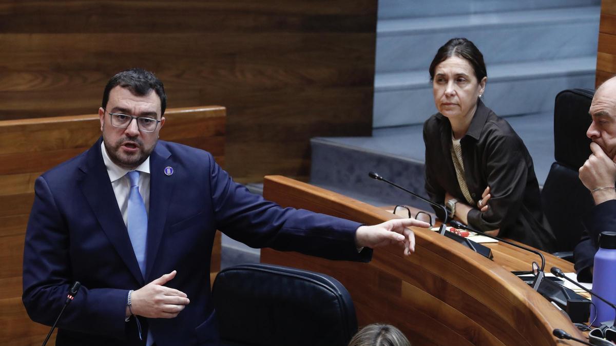 Barbón defiende la “limpieza” y "dignidad" del PSOE en plena presión judicial sobre el partido: "Ninguno de los ministros de Zapatero tuvo que dimitir por corrupción"