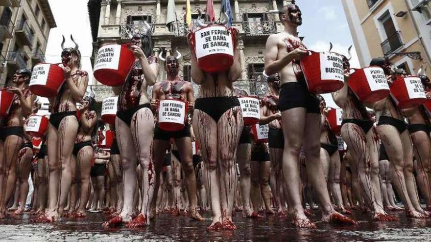 Activistas contra las corridas, pero respetando la fiesta de Sanfermín