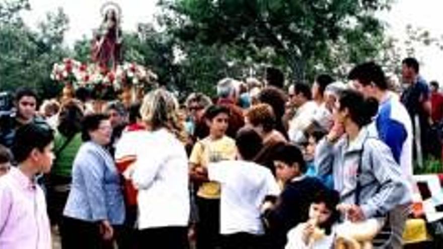 Aldea Moret se come cientos de roscas