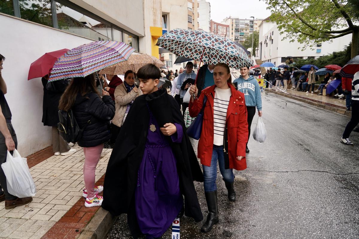 Crucifixión, la primera cofradía del Lunes Santo que tenía que procesionar, suspende su salida.