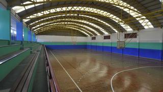 El polideportivo de Riaño, en Langreo, renueva su parqué para ser centro de tecnificación en hockey patines