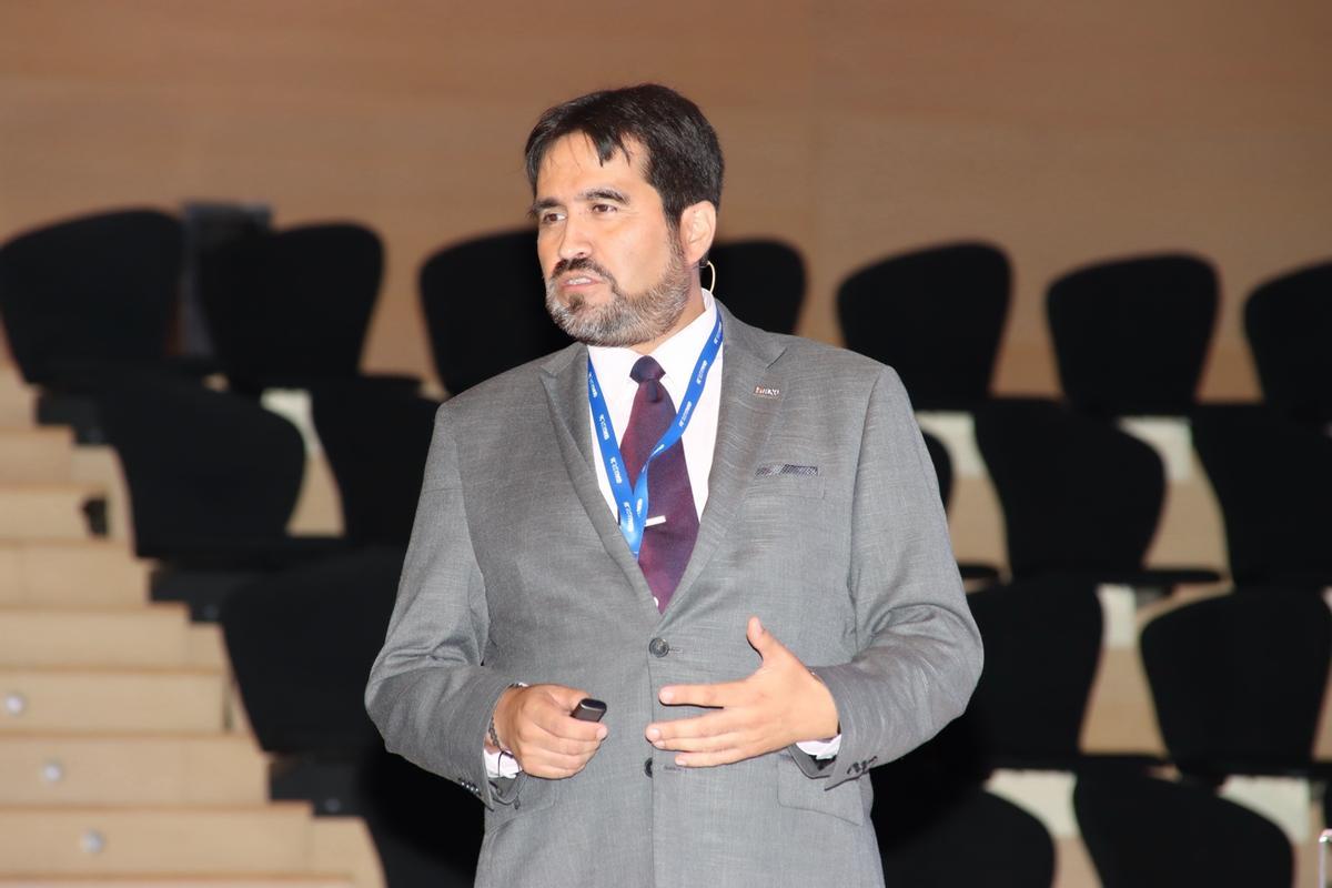Juan Jacobo Ruiz ha presentado las posibilidades del reciclaje para obtener materiales de construcción baratos.
