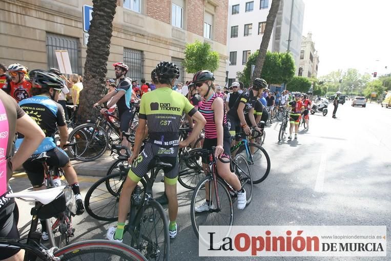 Concentración por la seguridad de los ciclistas