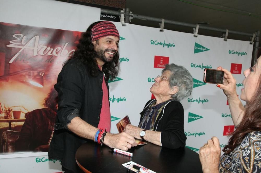 Firma de discos de El Arrebato en El Corte Inglés de Murcia