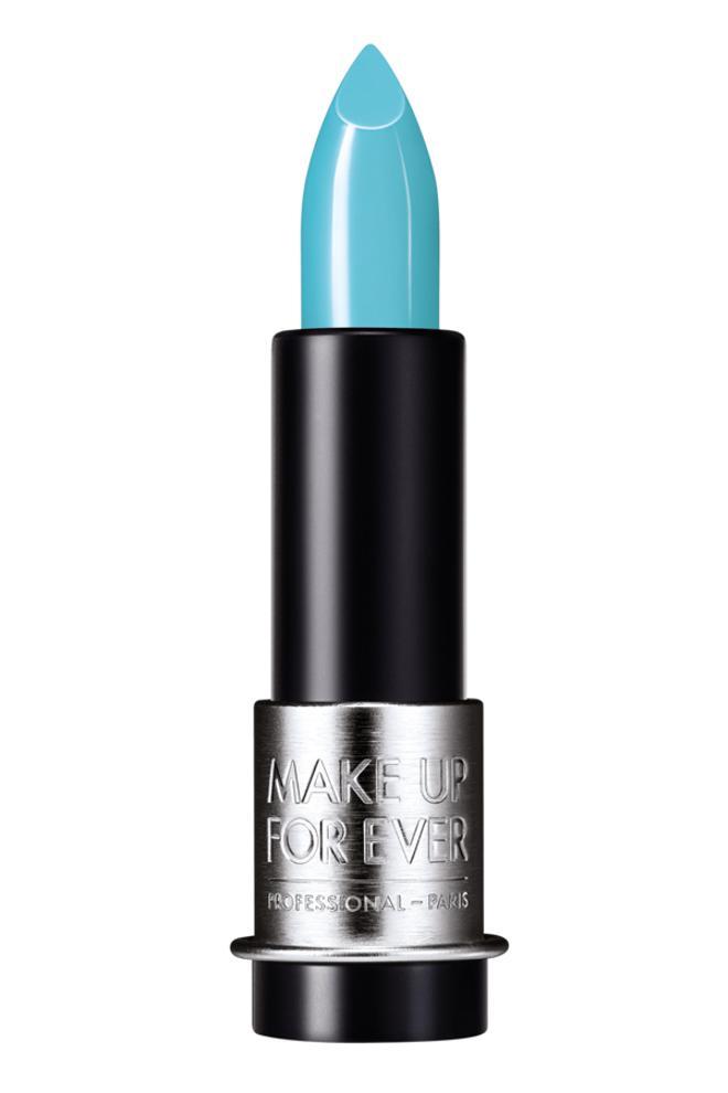 Barra de labios azul claro, de Make Up Forever