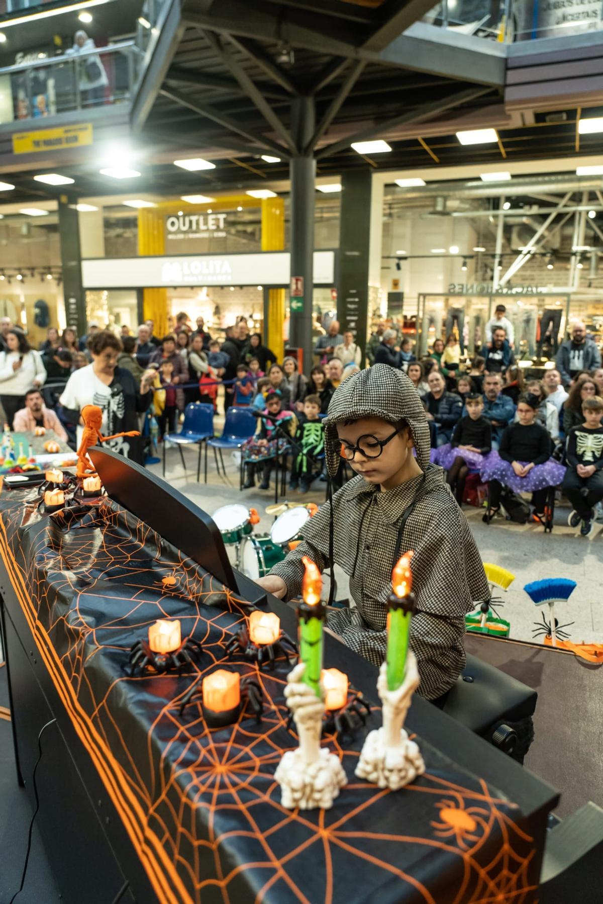 El Aula de Aprendizaxe Tratalenca eN Area Central para inaugurar el Samaín en Compostela en colaboración con Pauta.