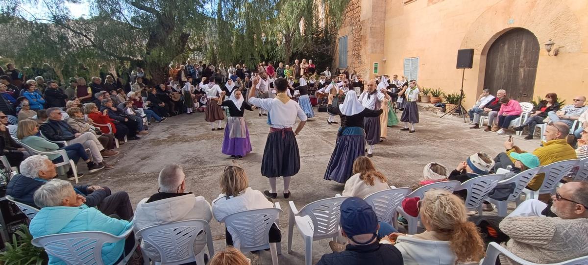 Las mejores imágenes de la Fira de la Flor d'Ametller de Son Servera