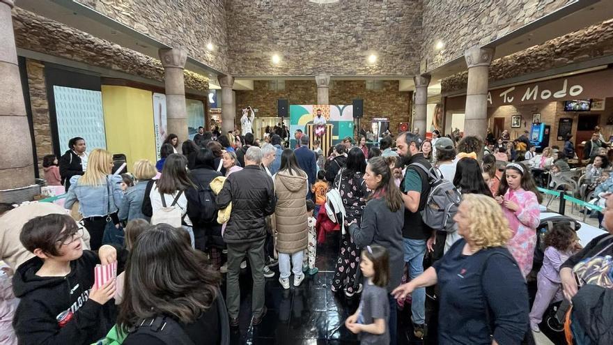 Parque Astur celebra este sábado su esperada Fiesta Pijama con cine, merienda y concurso