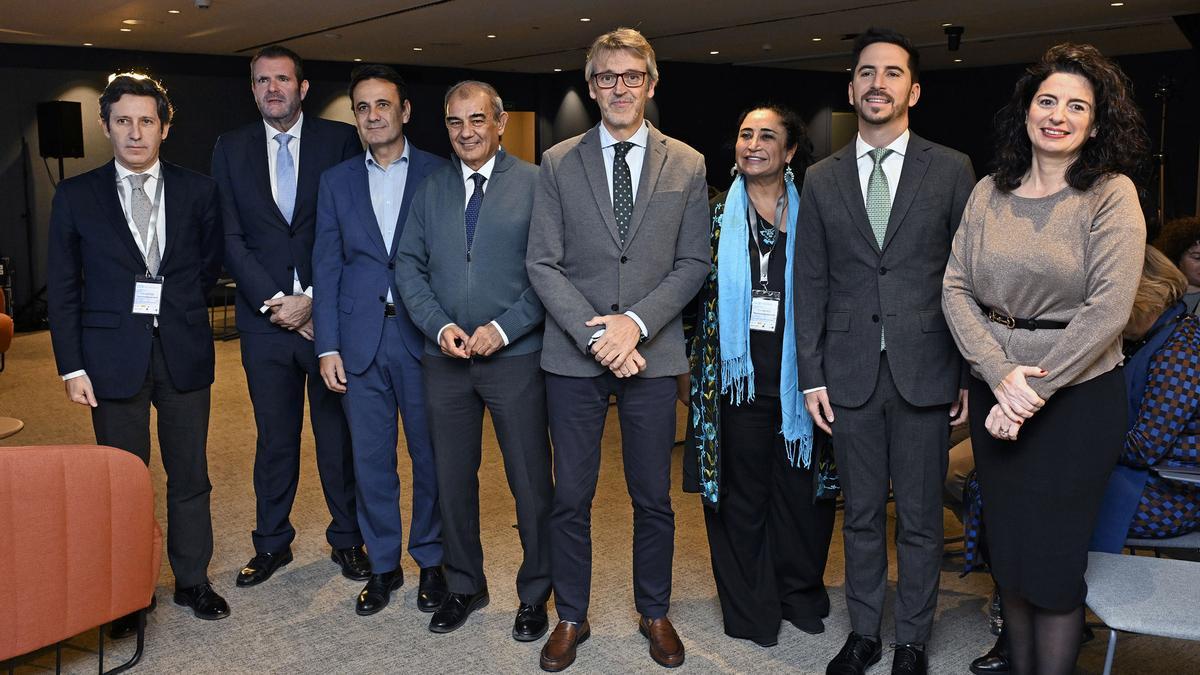 Juan Antonio Pedreño y Luis Alberto Marín, junto a otros asistentes al evento de las Naciones Unidas en Murcia.