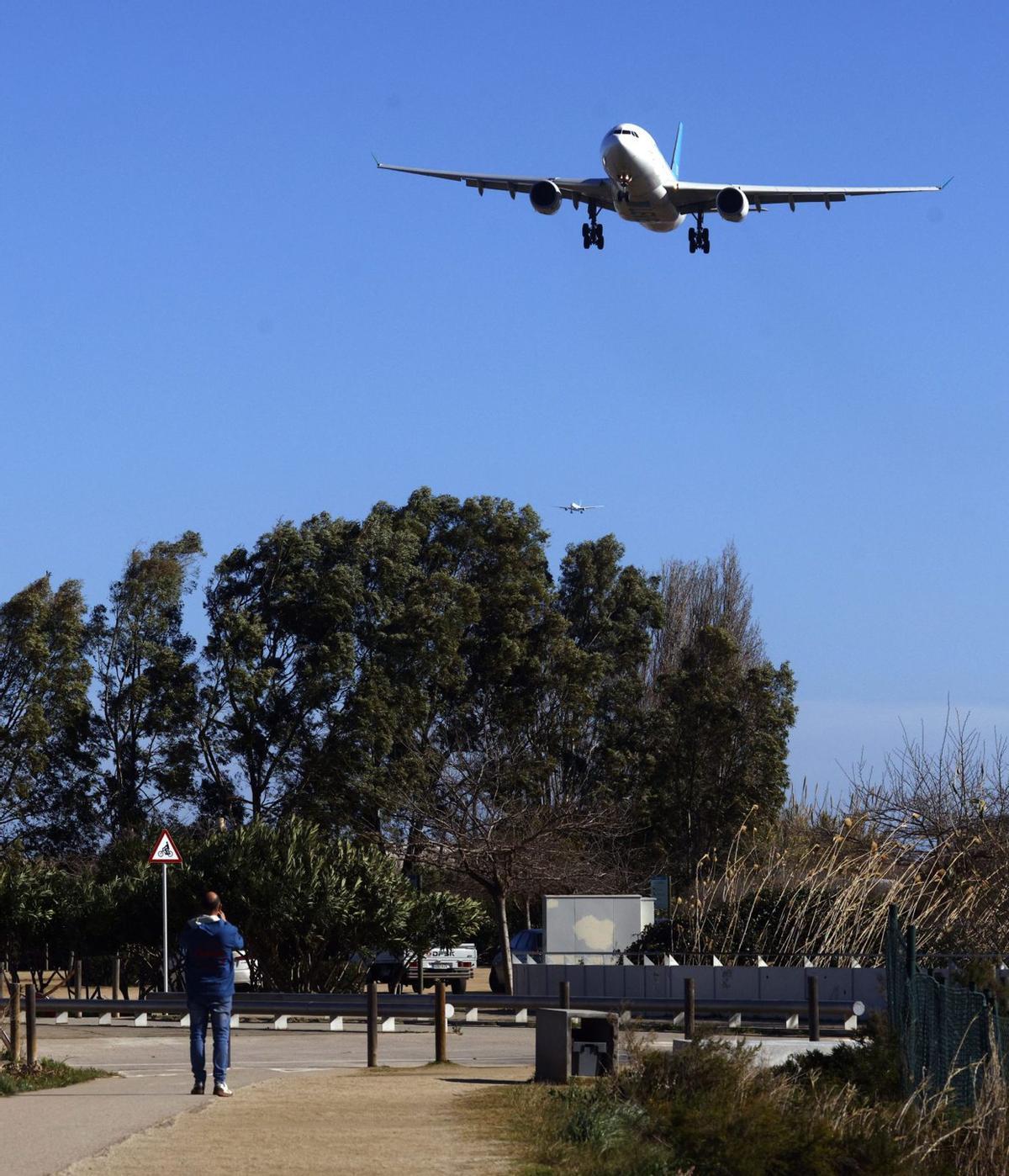 Aterratge amb aplaudiments al Prat