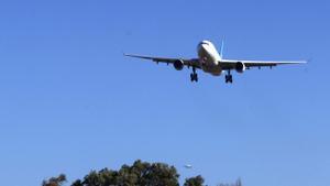 Aterratge amb aplaudiments al Prat