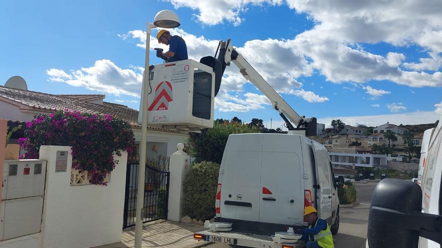 Más eficiencia energética y menos contaminación lumínica en el alumbrado de Benitatxell