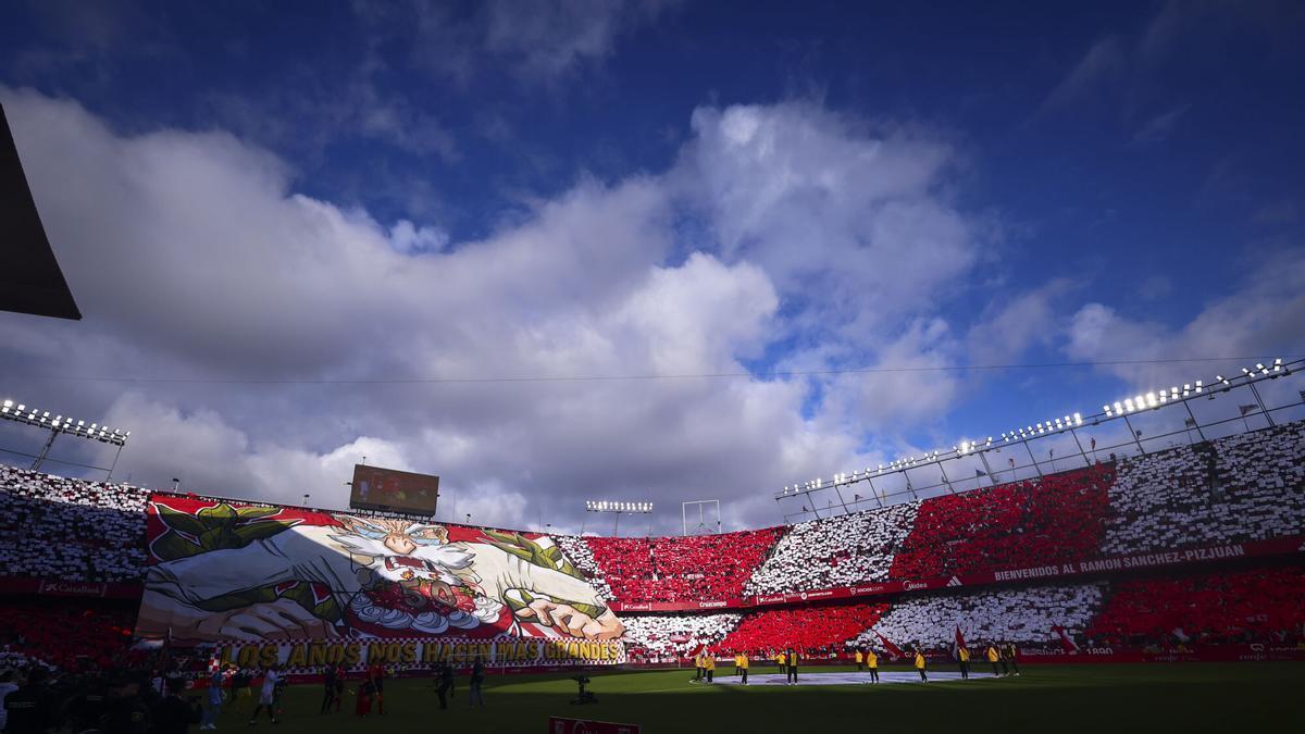 Vista general durante el partido de fútbol de la liga española, LaLiga EA Sports, disputado entre el Sevilla FC y el Real Betis en el estadio Ramón Sánchez-Pizjuán