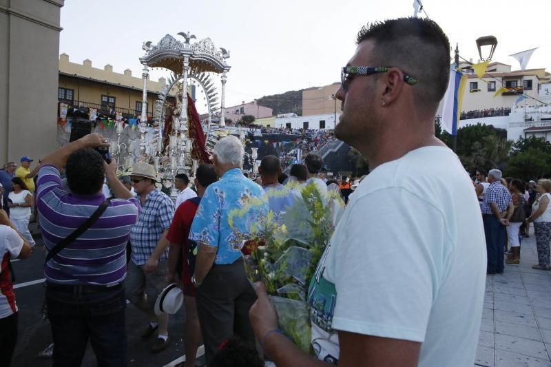 Representación del hallazgo de la Virgen de Candelaria por los guanches 2016