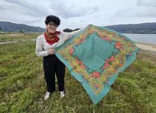 Do traxe tradicional á moda cotiá: o pano portugués vive en Galicia un momento de esplendor