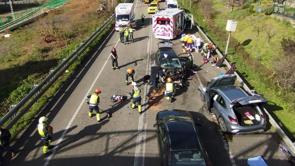 Los vehículos implicados en el último accidente mortal en el Corredor del Nalón