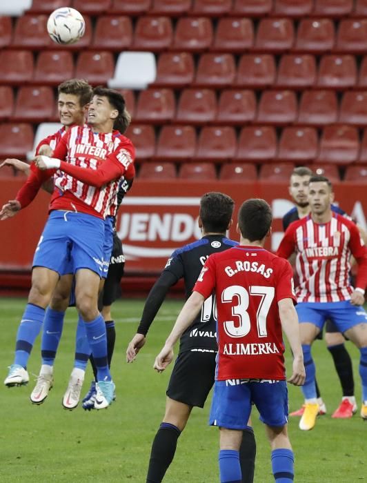 El partido entre el Sporting y la Ponferradina, en imágenes