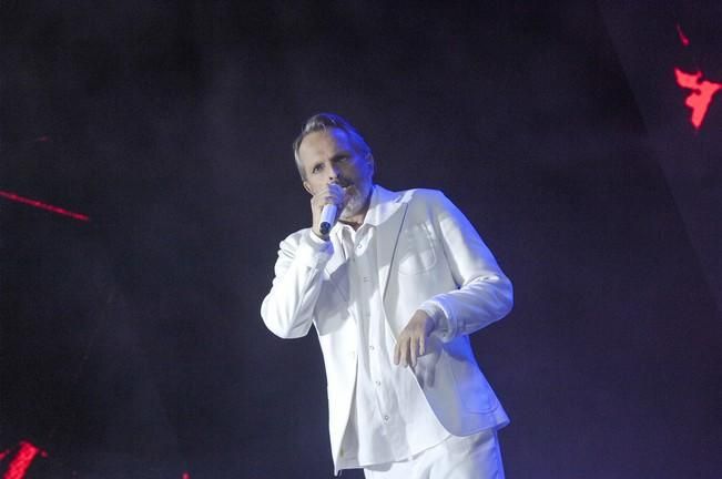 CONCIERTO DE MIGUEL BOSE EN EL PABELLON GRAN ...