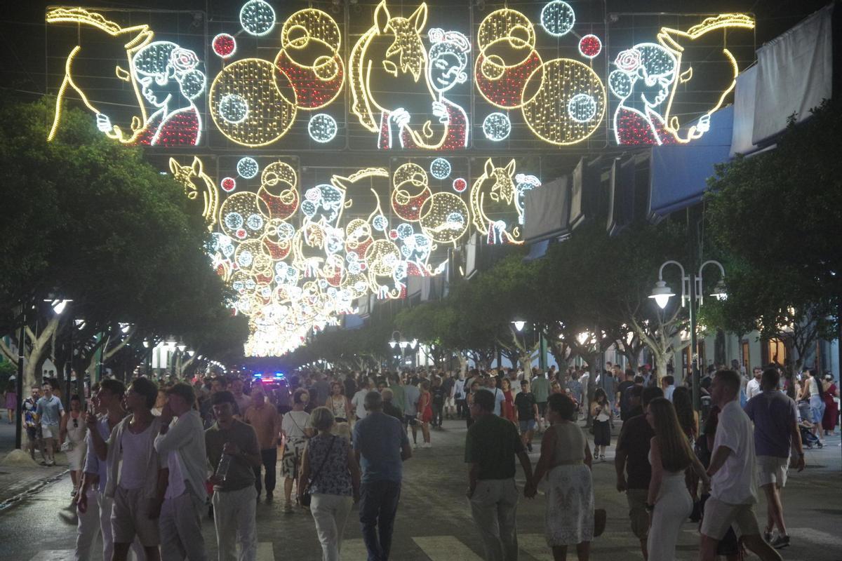 Lleno en el Real la primera noche de la Feria de Málaga 2025