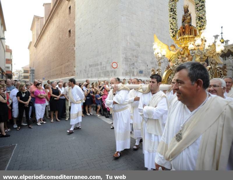 Vila-real se vuelca en la procesión de la Mare de Déu de Gràcia