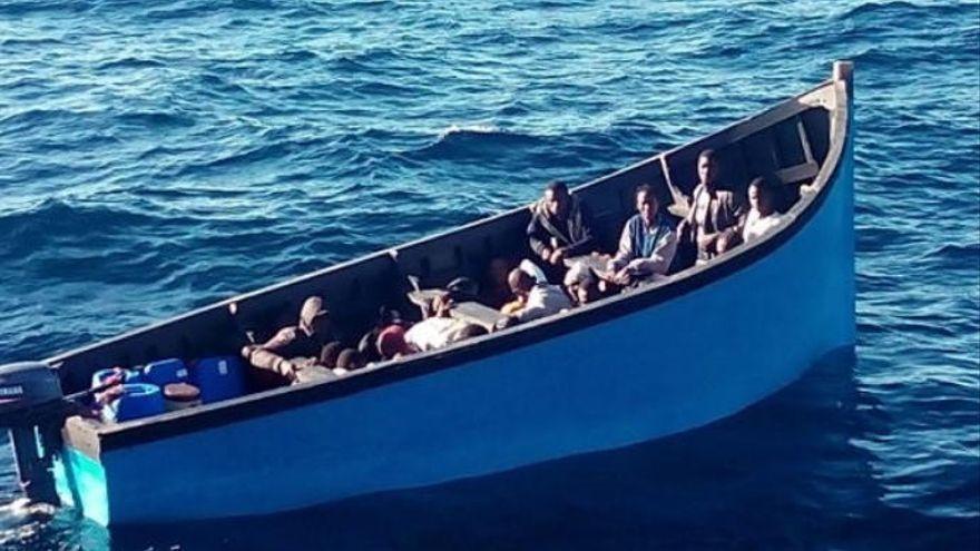 Rescatan a 84 migrantes en dos pateras cerca de Lanzarote