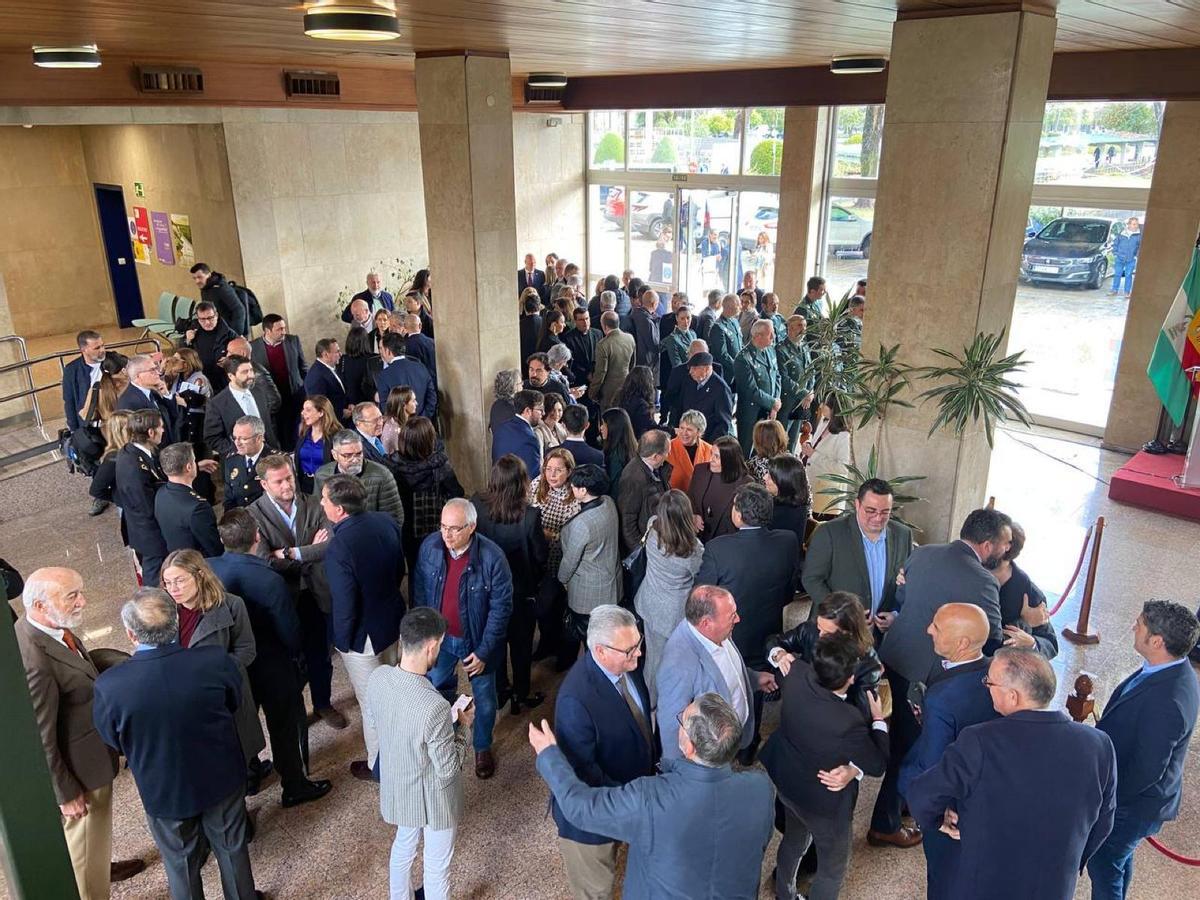 Asistentes a la puesta de largo de la subdelegada del Gobierno en Córdoba, Ana López.