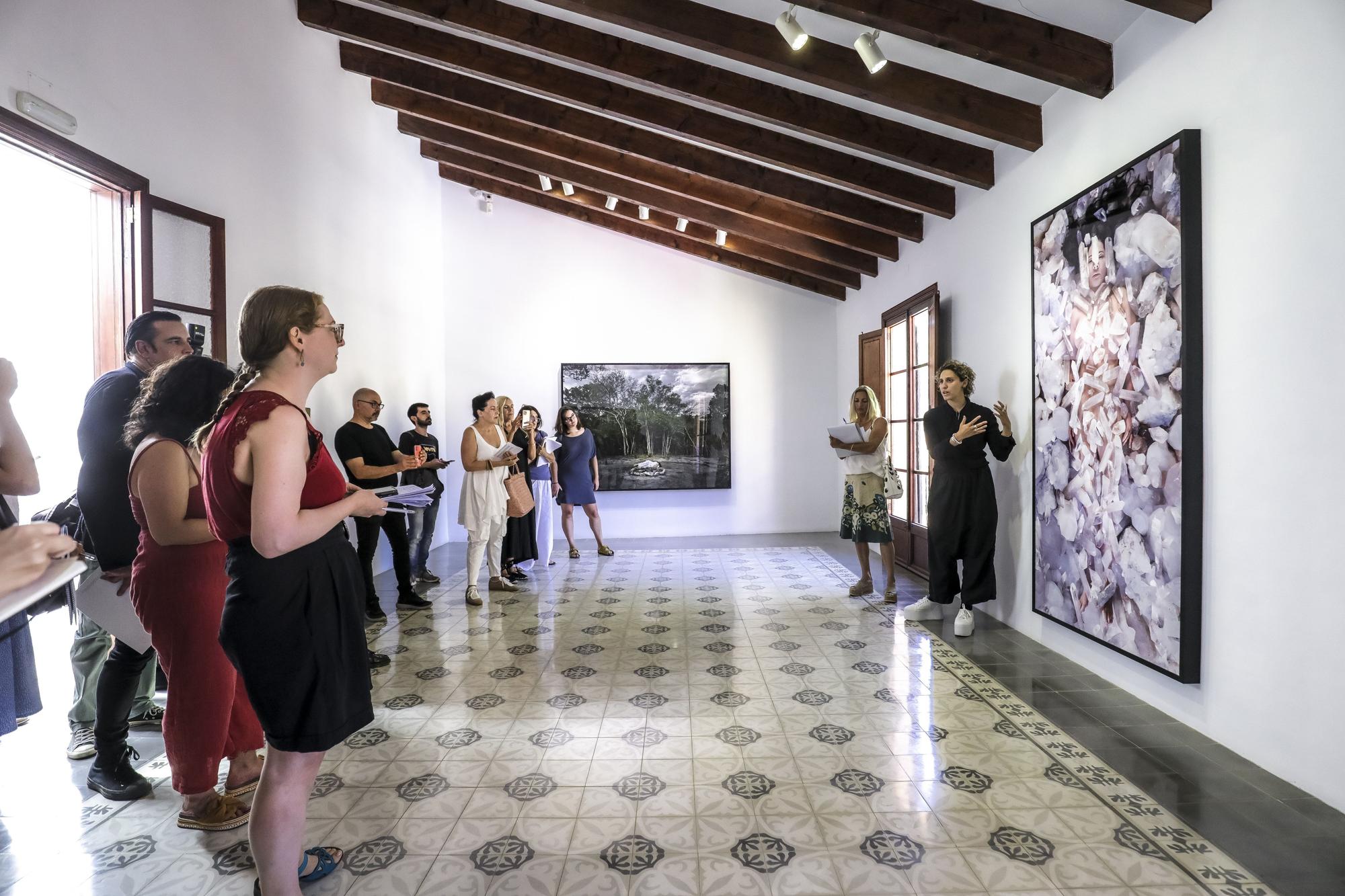 Marina Abramović in der Galerie Horrach Moya in Palma de Mallorca