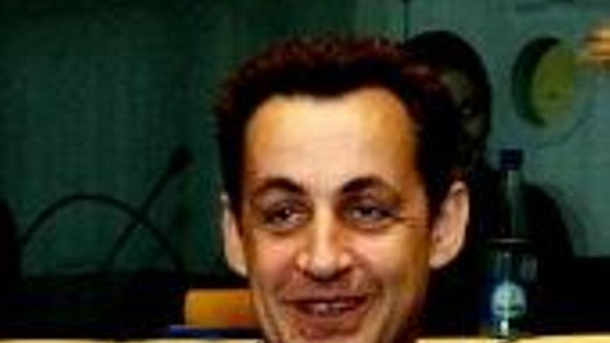 Sarkozy acusa a Siemens de chantaje