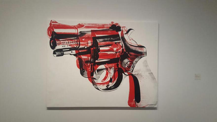 El acrílico y tinta serigrafiada Pistola (1981).