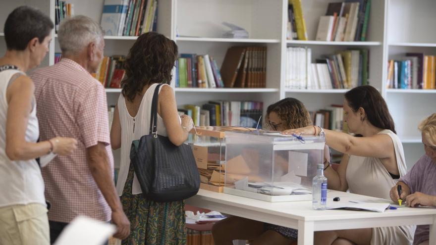 La izquierda arrasa en Ontinyent pero el PP suma más votos en 15 pueblos de la Vall