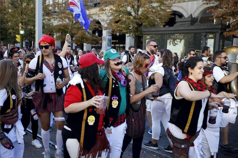 Las peñas se ponen en marcha / en directo con imágenes