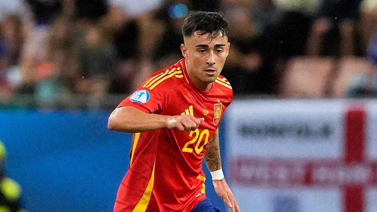 Alberto Moleiro ha jugado en categorías inferiores con España, la sub-19 (8 partidos y 1 gol) y la sub-21 (14 encuentros).