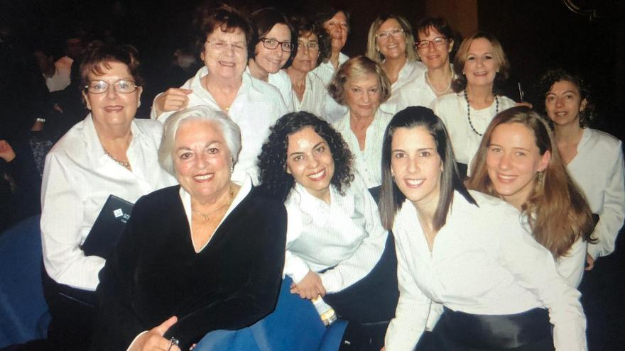 El Cor de Majors y el Orfeó de la UIB rinden homenaje a Carme Vila