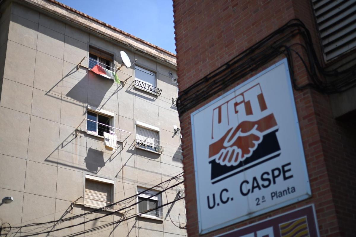En imágenes | Un muerto en Caspe tras una pelea en la plaza Aragón
