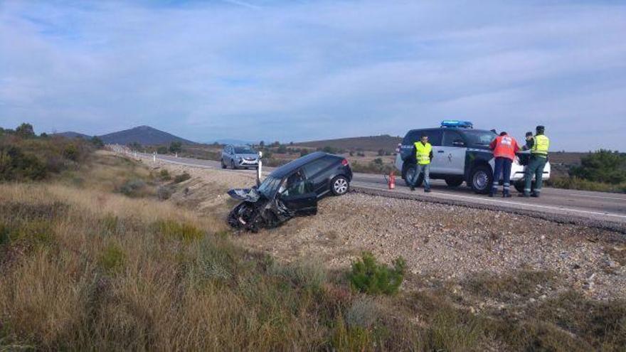 Uno de los coches implicados en la colisión