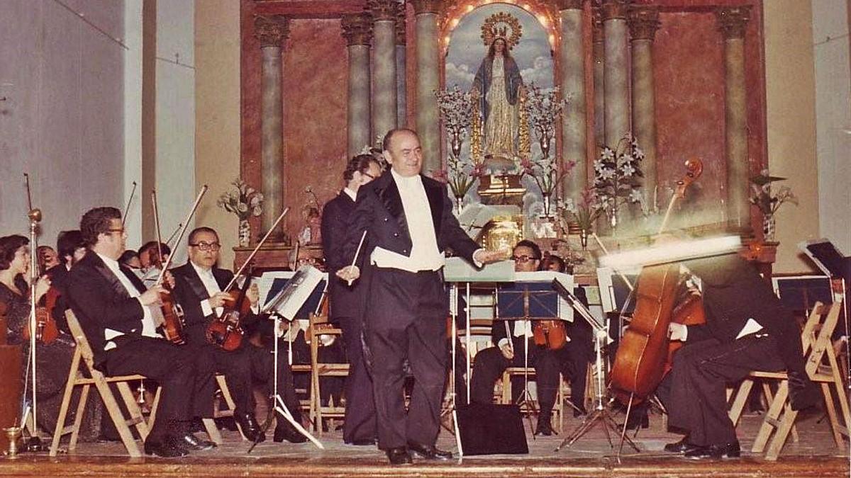 Sebastián Valero, tras una de las actuaciones de la Banda Municipal de Música de Aguilar.