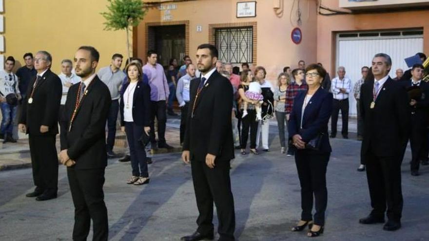 Los concejales del PP presiden la procesión en el Carrascalet