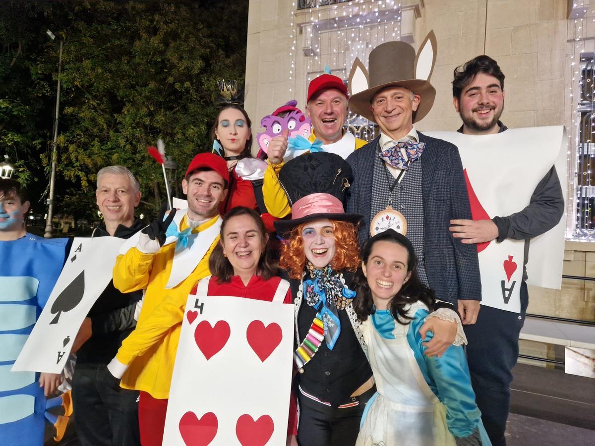 Uno de los grupos disfrazados que participó en la Sant Silvestre de Xàtiva.