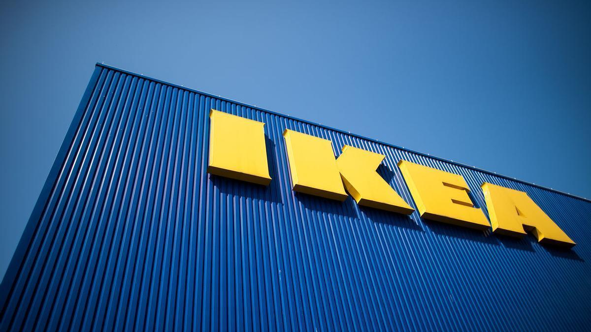 Exterior de una tienda IKEA.