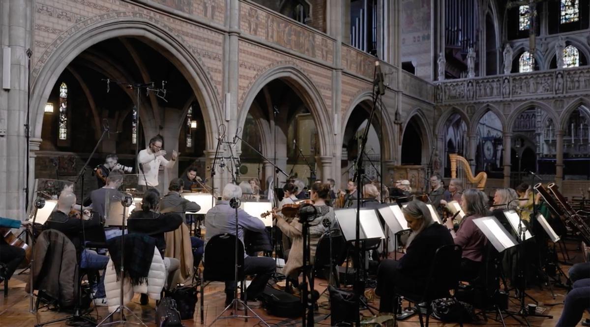 Grabación de "Chant du Ménestrel" en la iglesia londinense