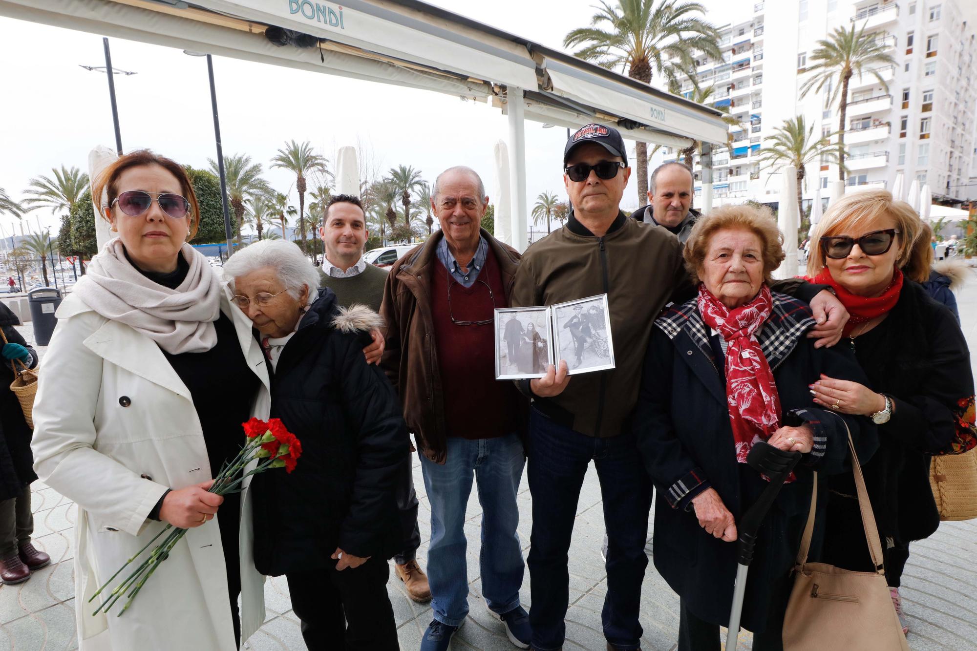 Galería de imágenes de los recuerdos de los asesinados por los fascistas en Ibiza
