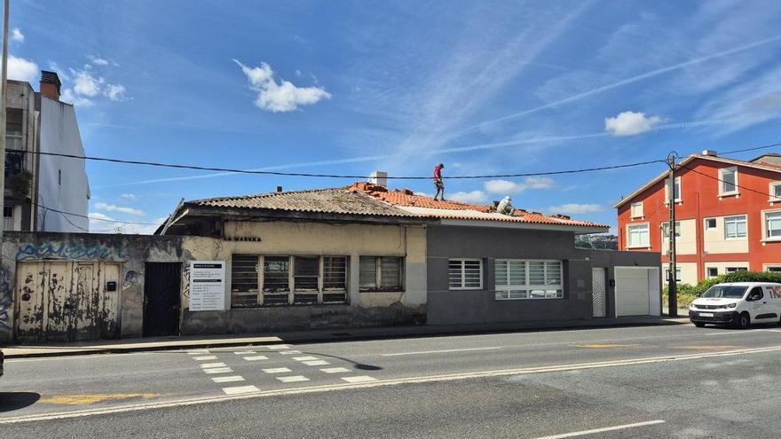 Oleiros saca de la ruina dos casas catalogadas por la Xunta en Perillo