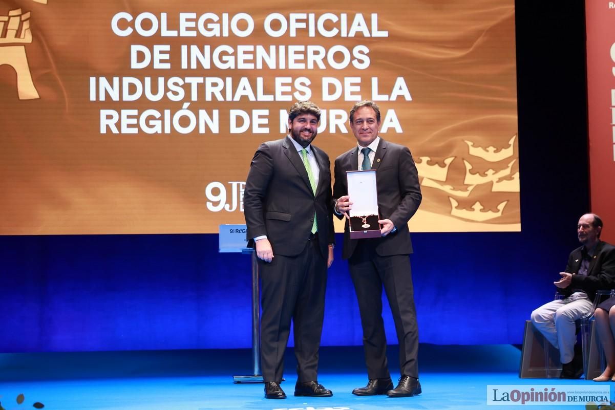 Así ha sido el acto institucional del Día de la Región de Murcia en el Teatro Romea