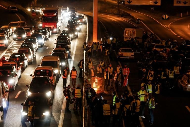 Los ''chalecos amarillos'' protestan en Francia