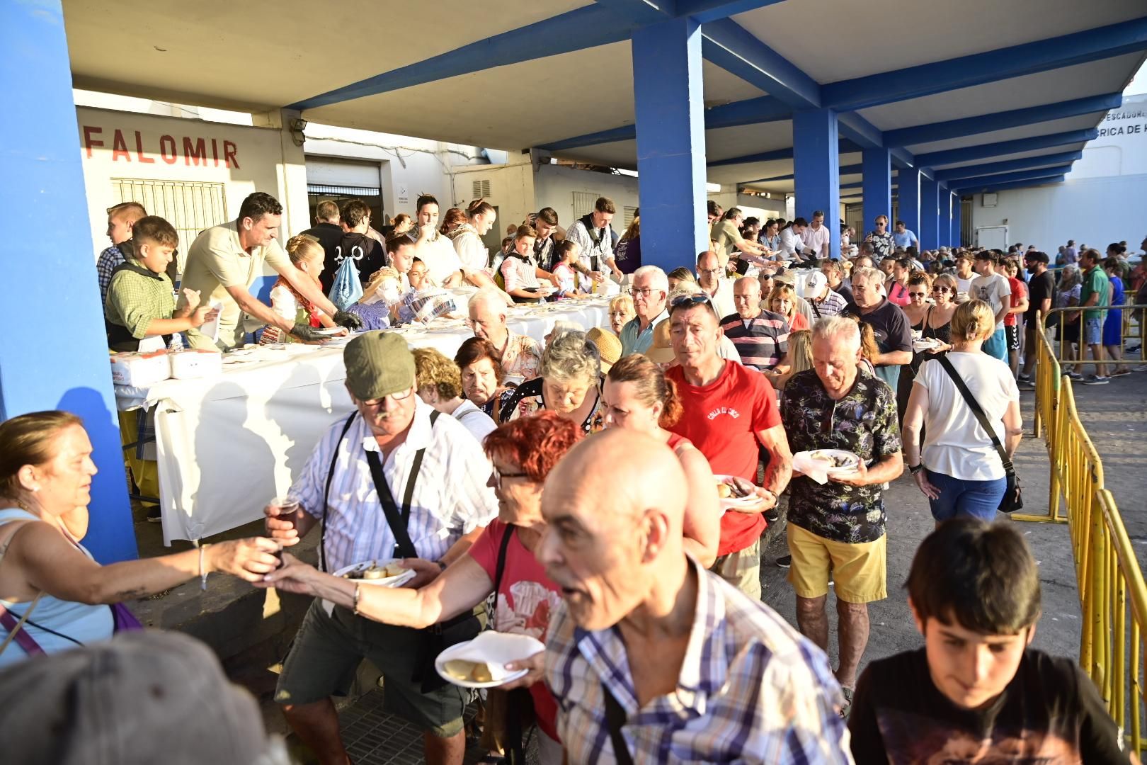 Galería | Torrà de sardinas en el Grau en Sant Pere